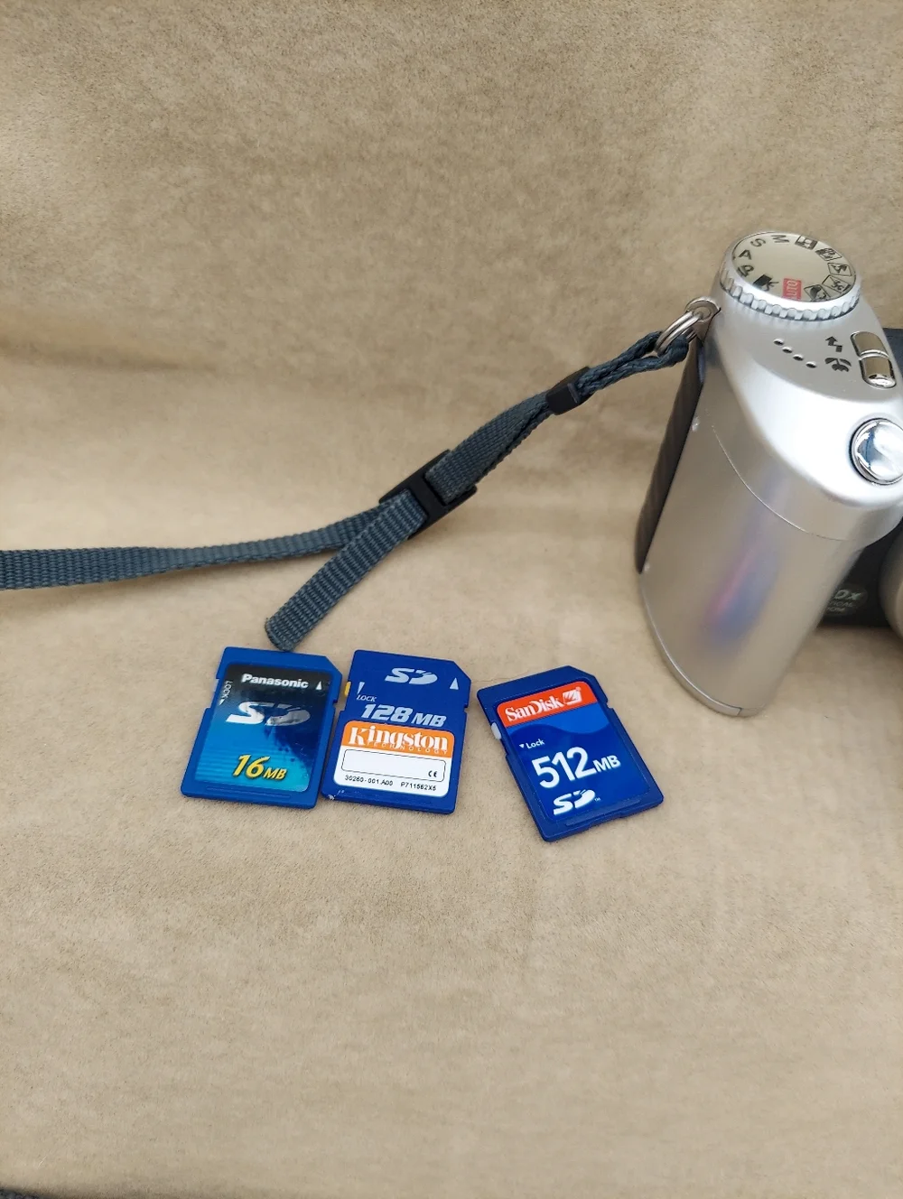 Minolta Dimage 10X Optical Zoom Digital Bridge Camera Retro With Case Y2K